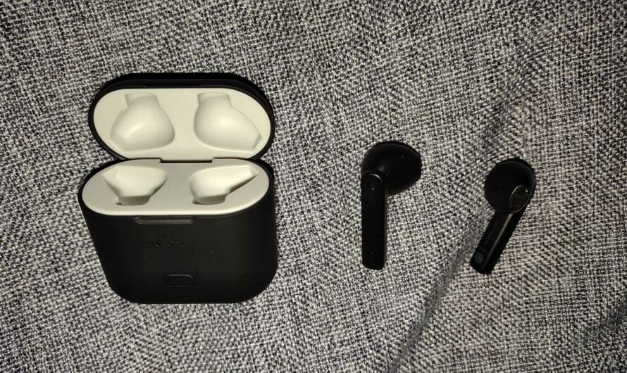 Testissä Lidl 25 € SilverCrest Bluetooth langattomat nappikuulokkeet